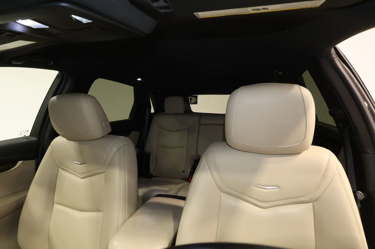Used 2019 Cadillac XT5 FWD image 17