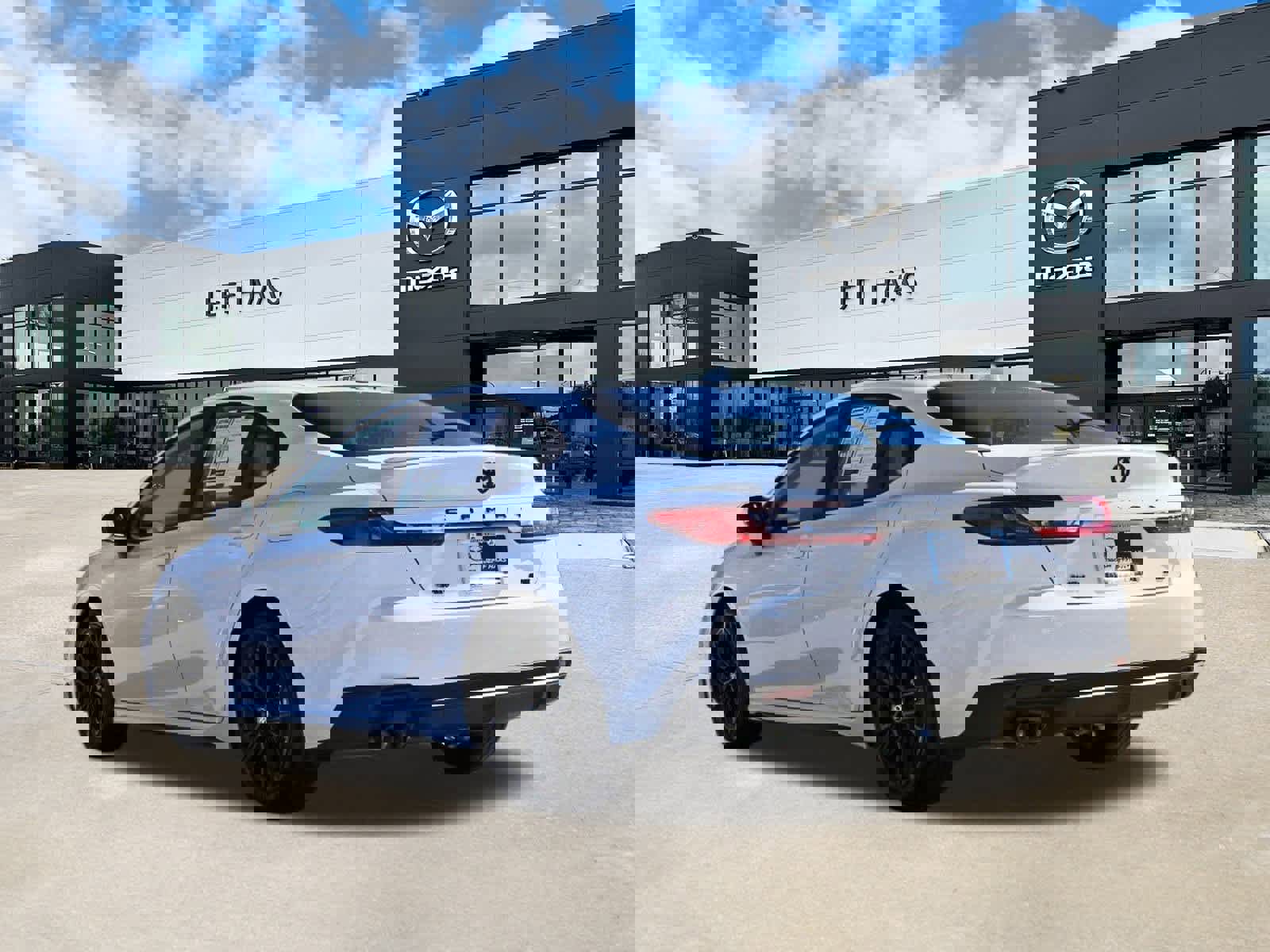 Used 2026 Toyota Camry SE w/ Convenience Package image 2