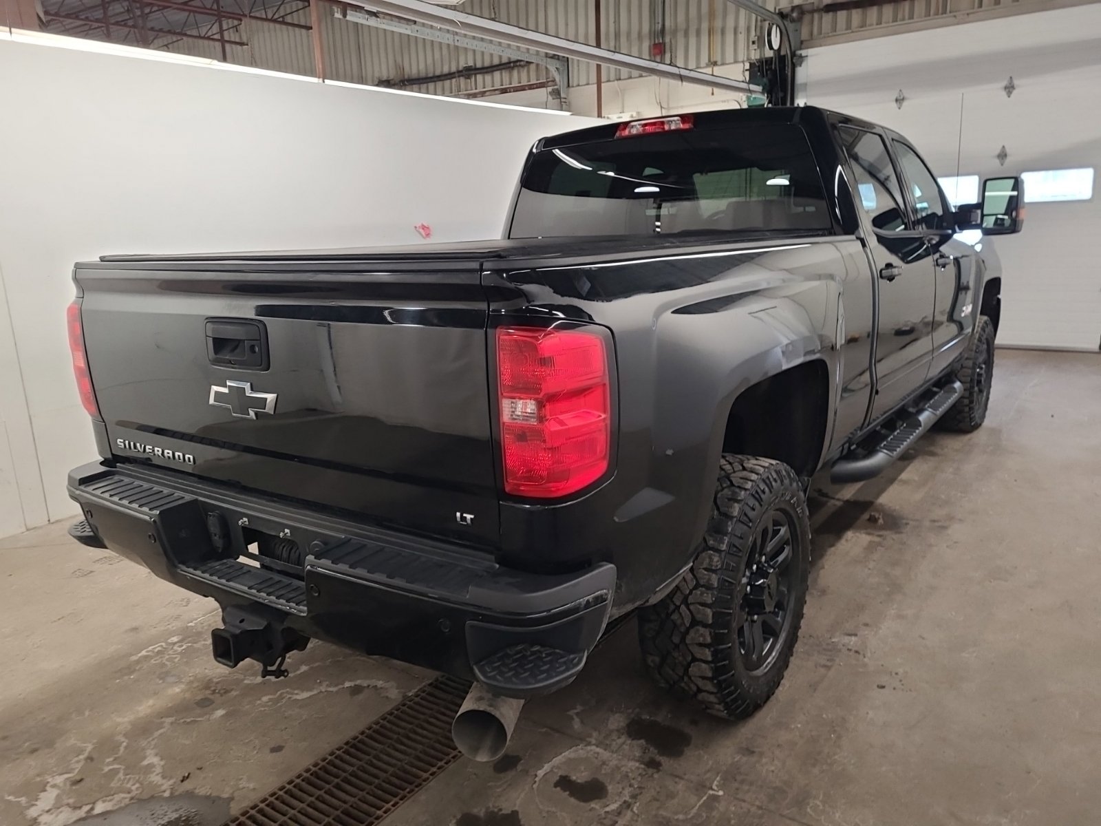 Used 2018 Chevrolet Silverado 2500 LT image 3