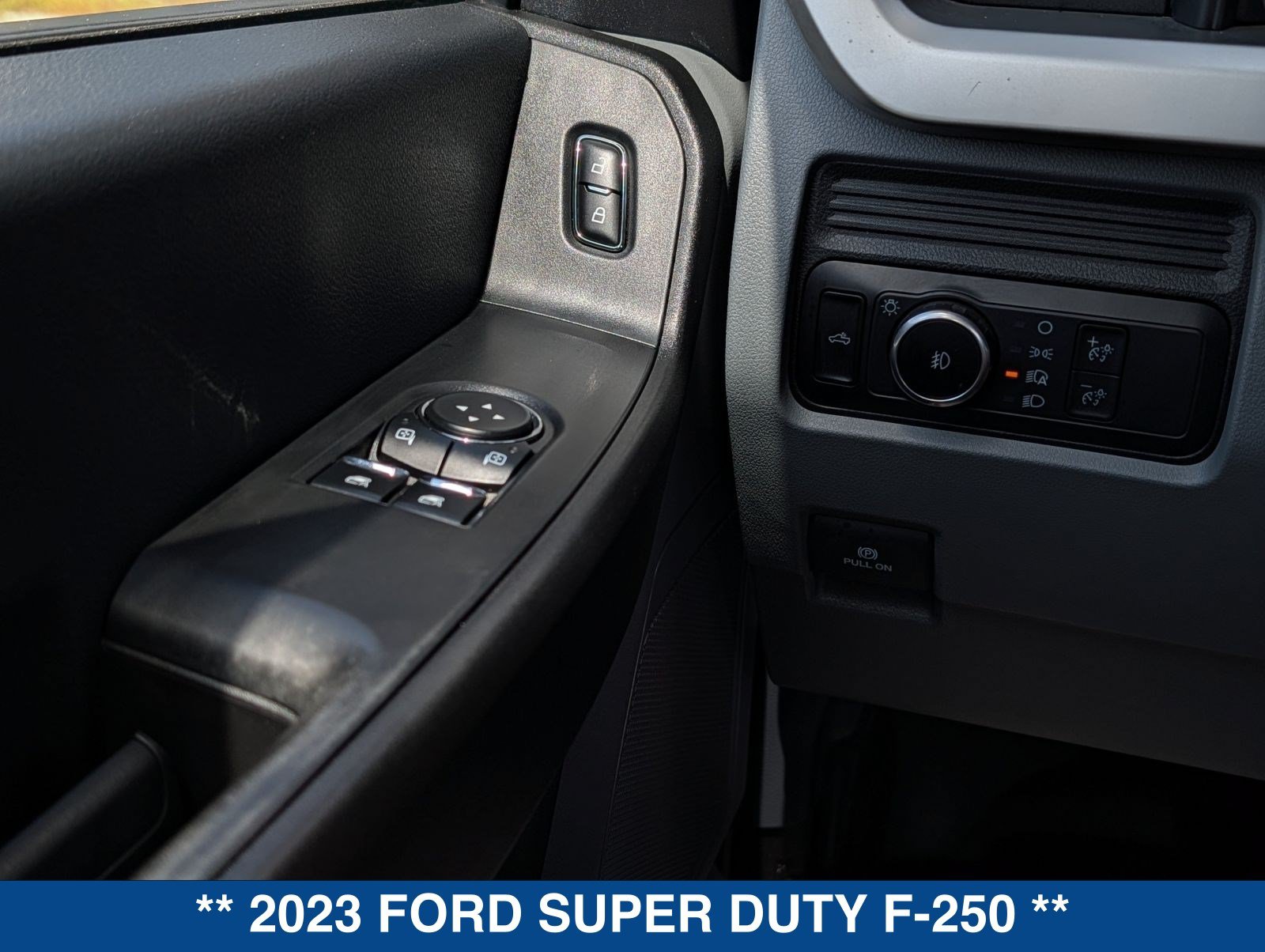 Certified 2023 Ford F250 XL w/ XL Chrome Package RWD image 20