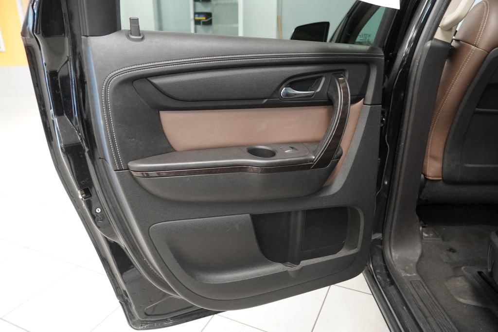 Used 2017 GMC Acadia Limited SLT AWD/4WD image 28