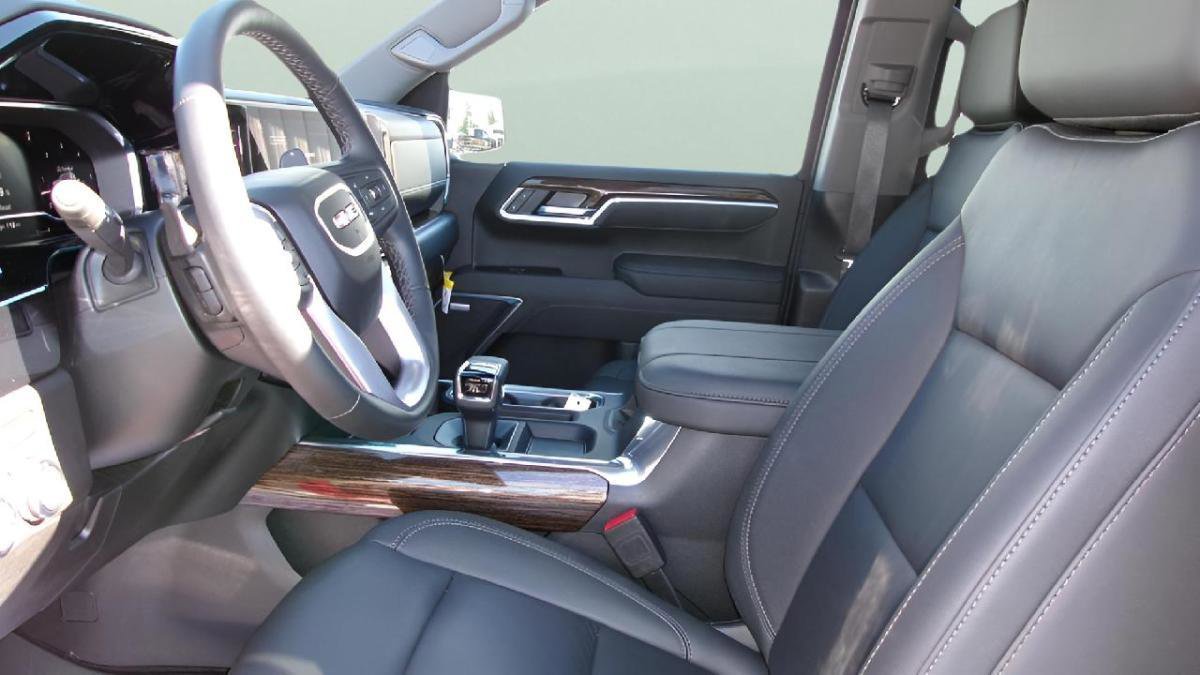Used 2025 GMC Sierra 1500 Elevation w/ Elevation Premium Package image 14