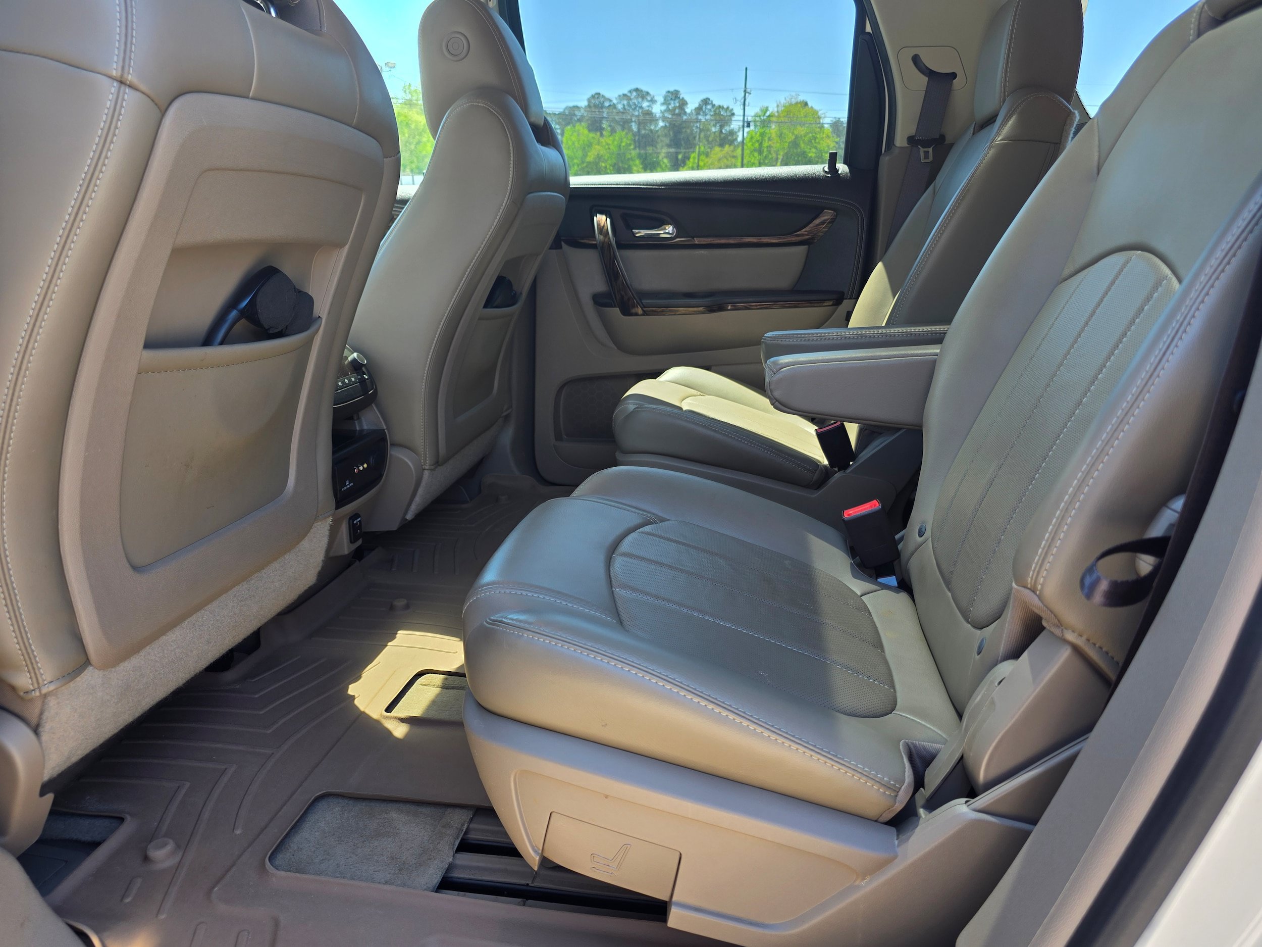 Used 2015 GMC Acadia Denali FWD image 13