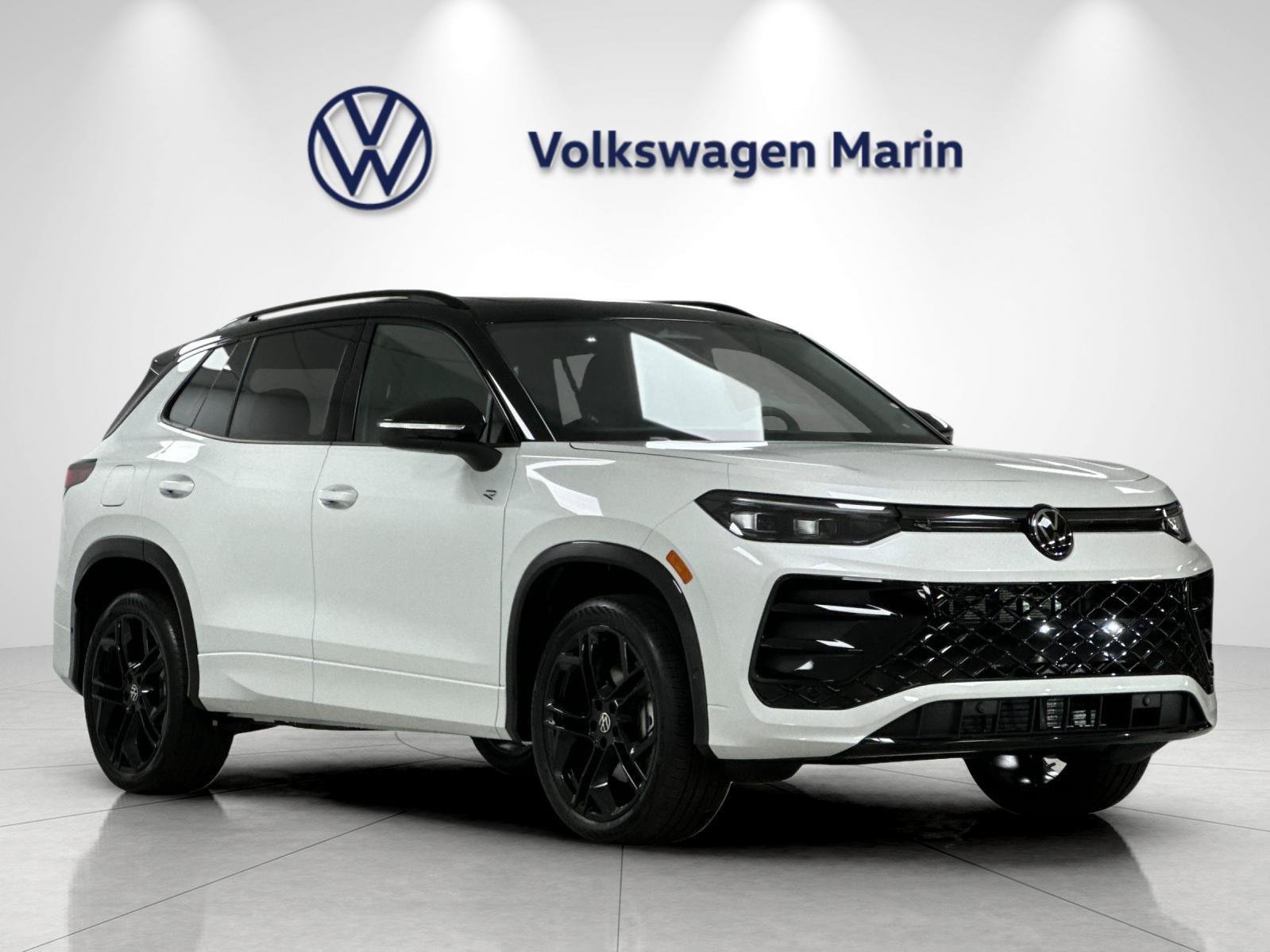 New 2026 Volkswagen Tiguan SE R-Line AWD/4WD image 7