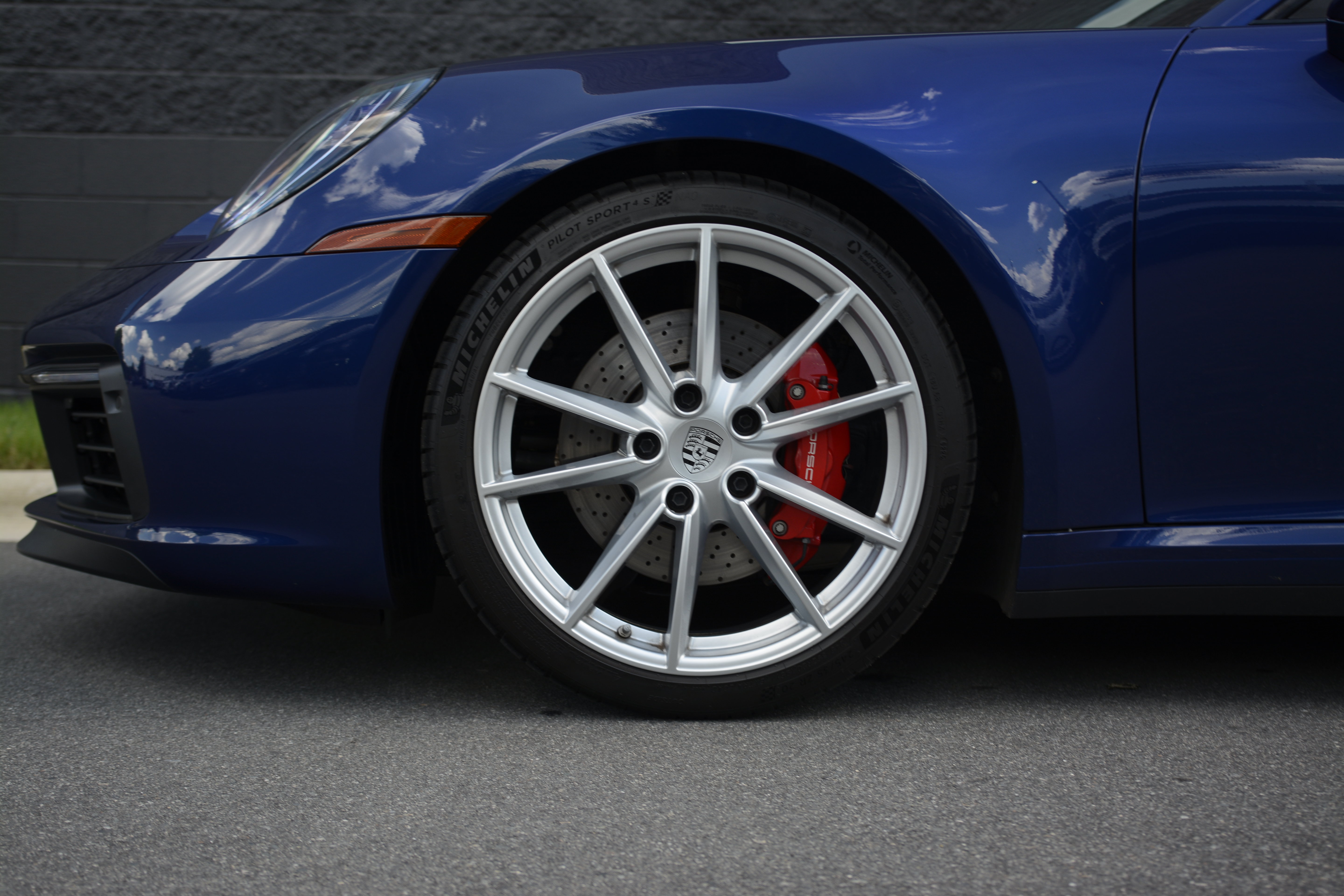Certified 2024 Porsche 911 Carrera 4S AWD/4WD image 36