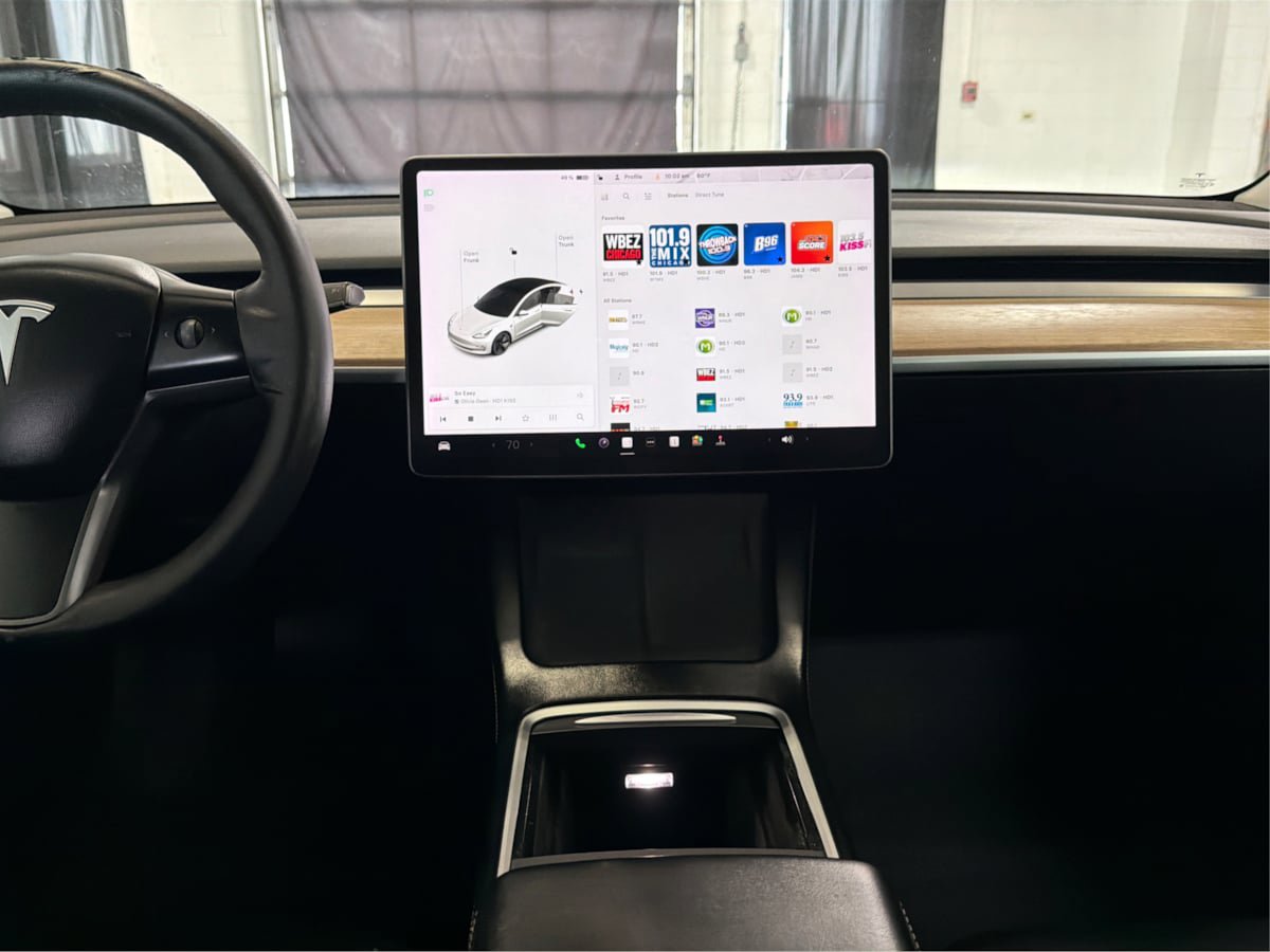 Used 2021 Tesla Model 3 Standard Range Plus RWD image 18