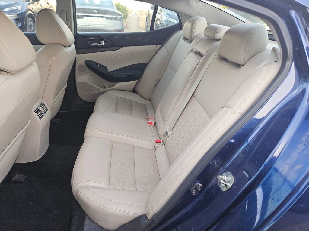 Used 2017 Nissan Maxima Platinum image 24