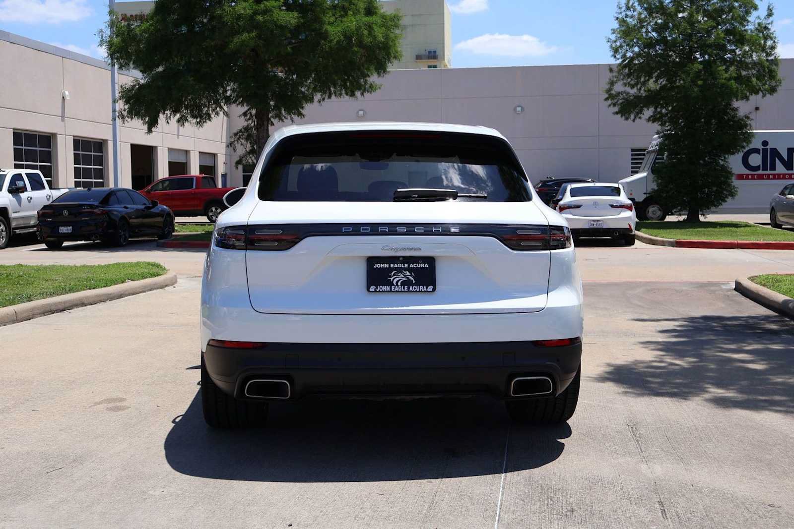 Used 2022 Porsche Cayenne AWD/4WD image 5