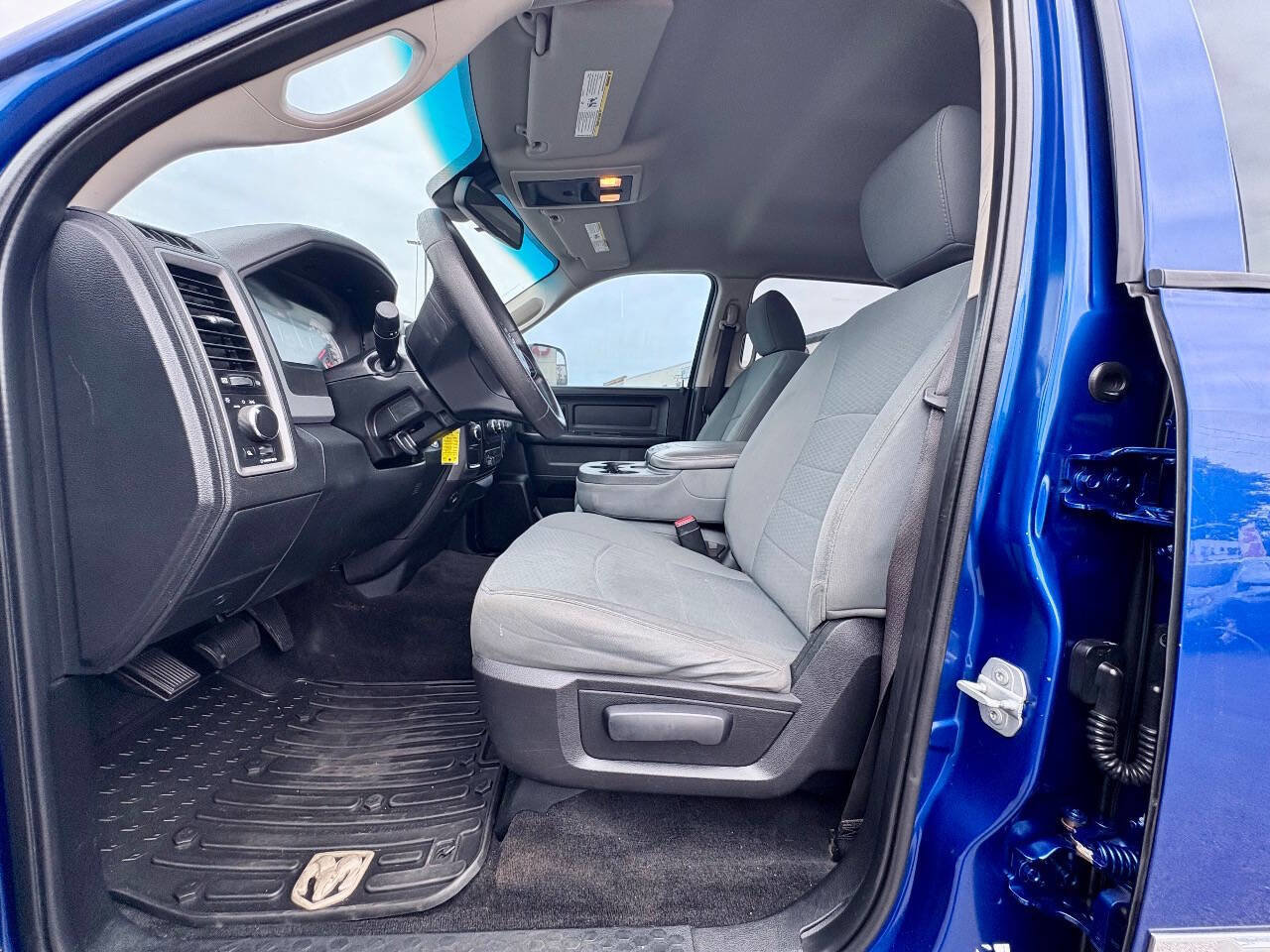 Used 2014 RAM 1500 ST w/ SXT Appearance Group image 10