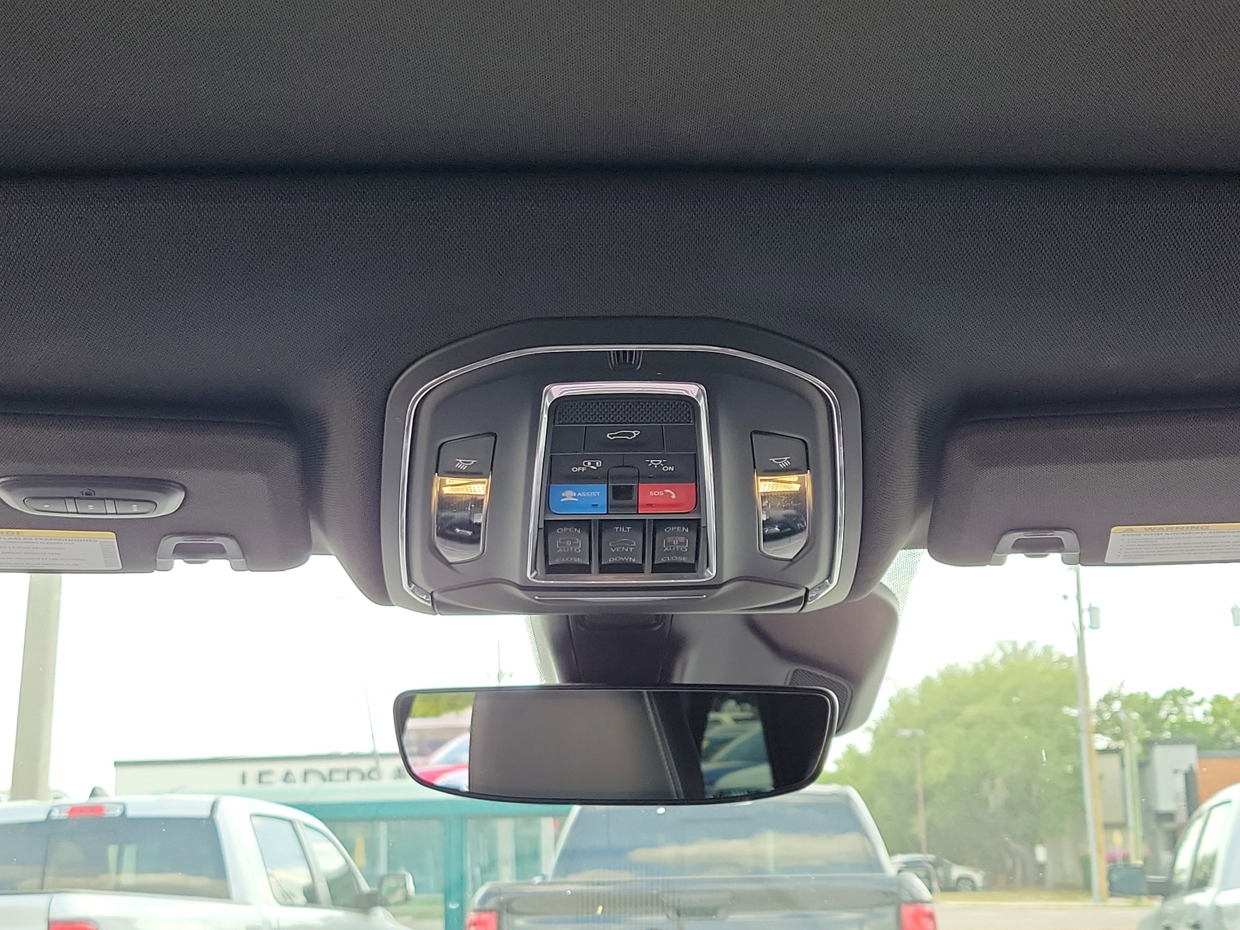 Used 2023 Jeep Grand Cherokee Overland w/ Trailer Tow Prep Group (B) RWD image 20