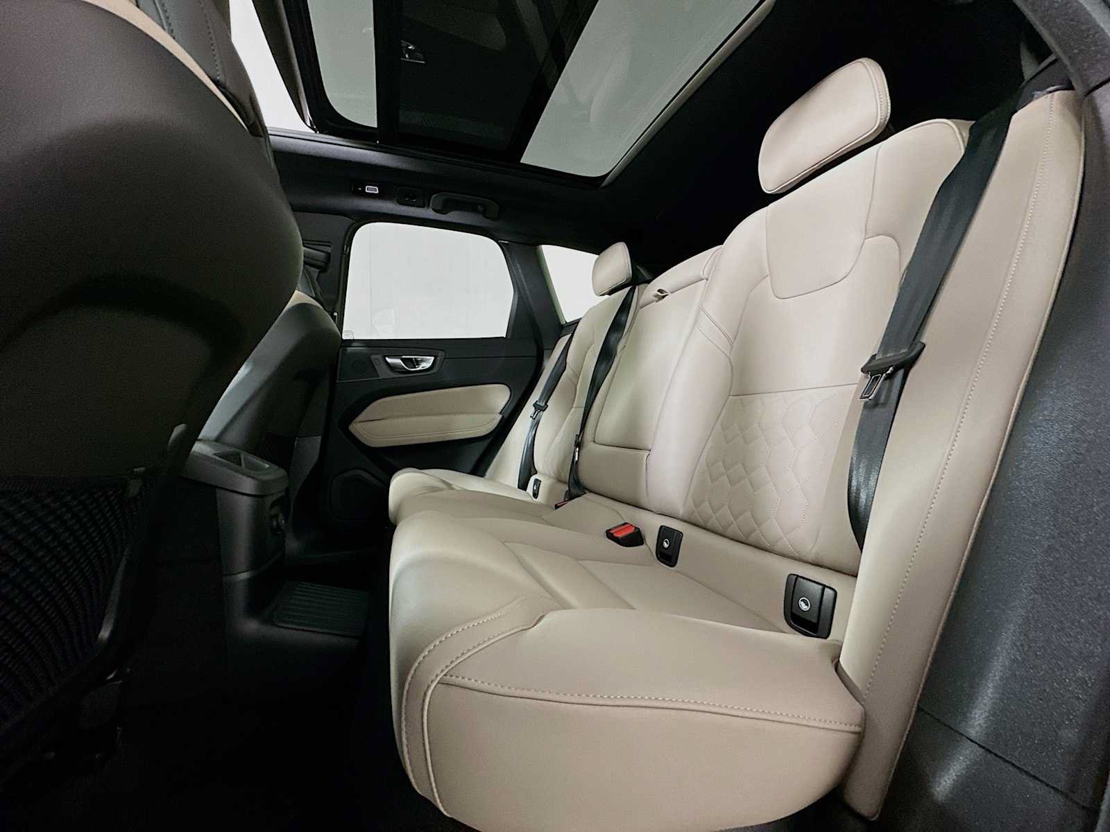 New 2026 Volvo XC60 T8 Plus w/ Protection Package AWD/4WD image 22