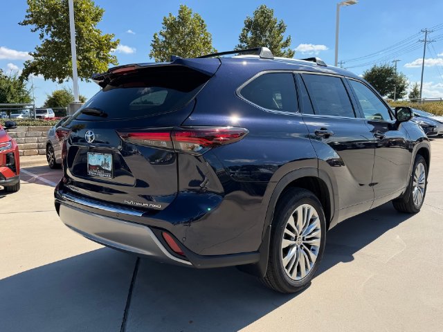 New 2026 Toyota Highlander Platinum AWD/4WD image 4