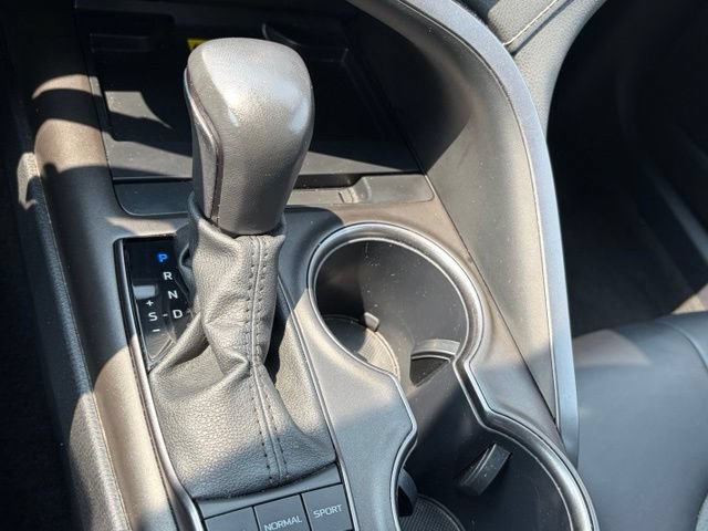 Used 2024 Toyota Camry XSE FWD image 25