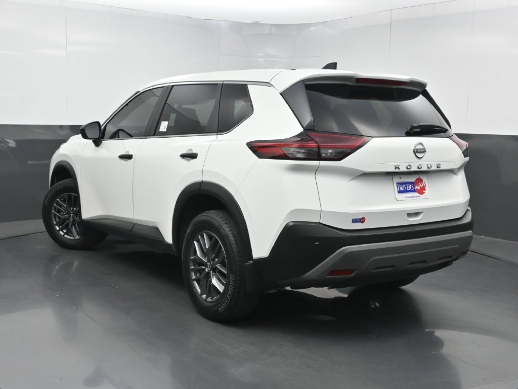 Used 2023 Nissan Rogue S FWD image 19