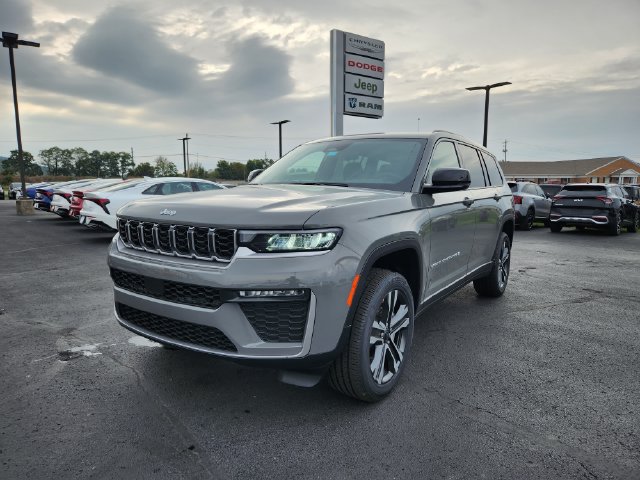 New 2027 Jeep Grand Cherokee L Limited AWD/4WD image 3