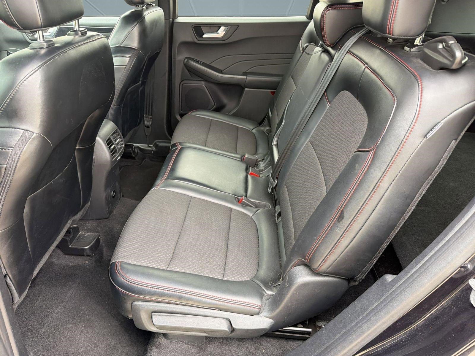 Used 2024 Ford Escape ST-Line w/ Cold Weather Package image 15