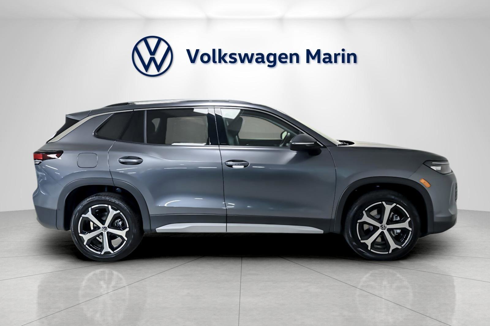 New 2026 Volkswagen Tiguan SE image 6