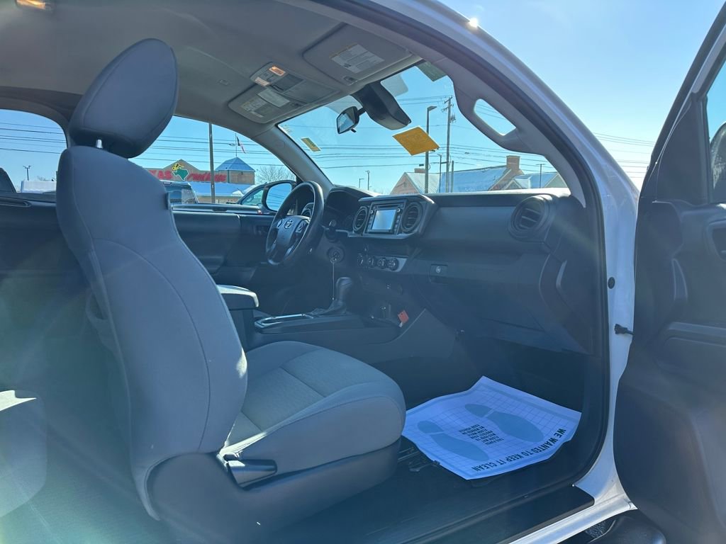 Used 2019 Toyota Tacoma SR w/ SX Package image 18