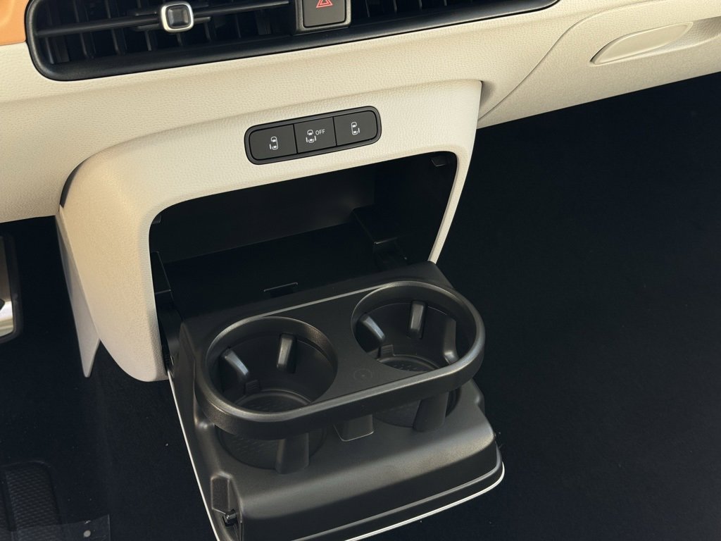 New 2025 Volkswagen ID. Buzz 1st Edition image 25