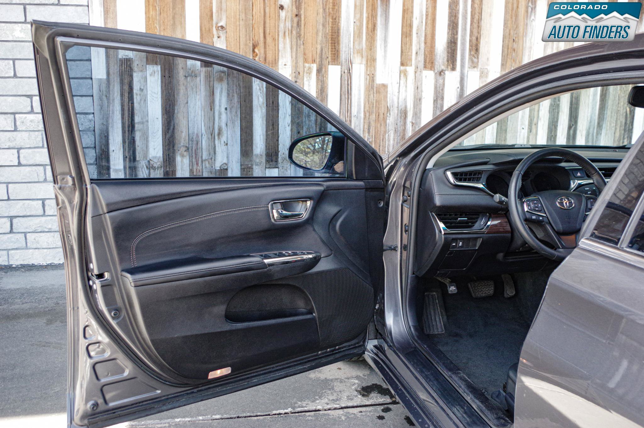 Used 2013 Toyota Avalon XLE Premium FWD image 10