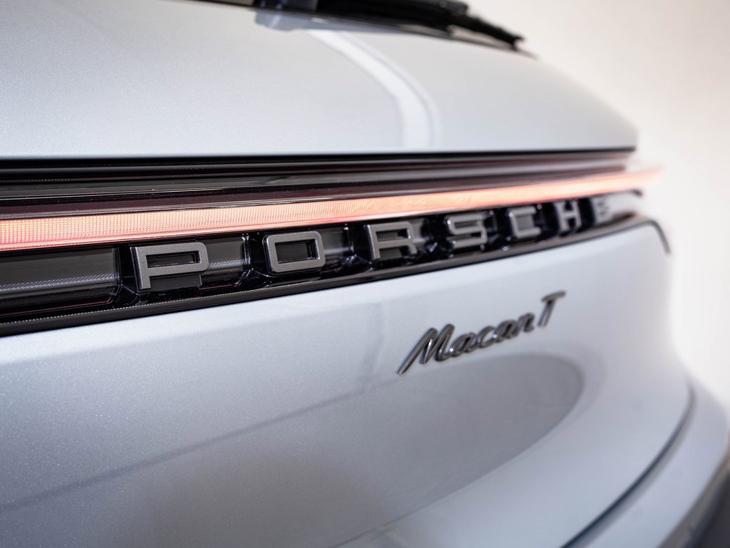 New 2026 Porsche Macan Turbo image 19