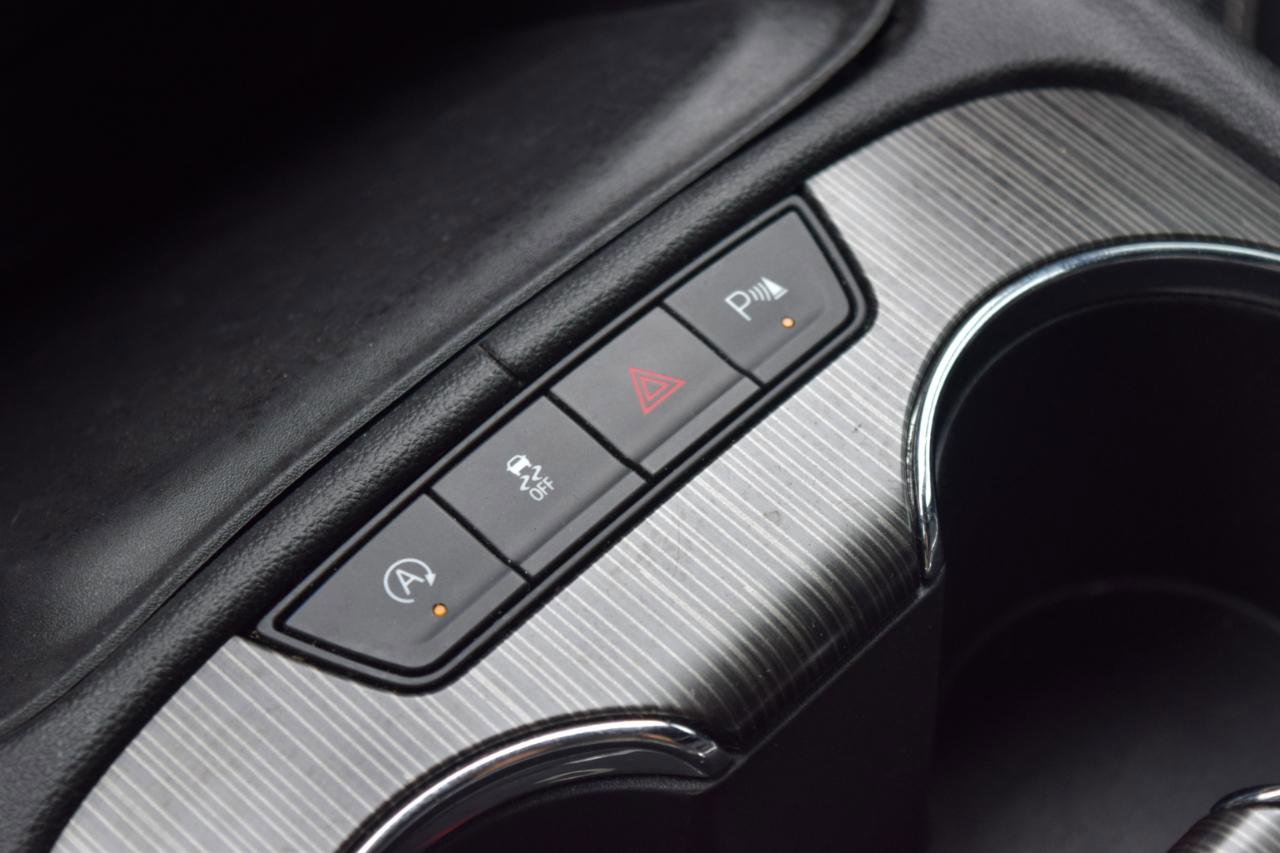 Used 2021 GMC Acadia SLT FWD image 30