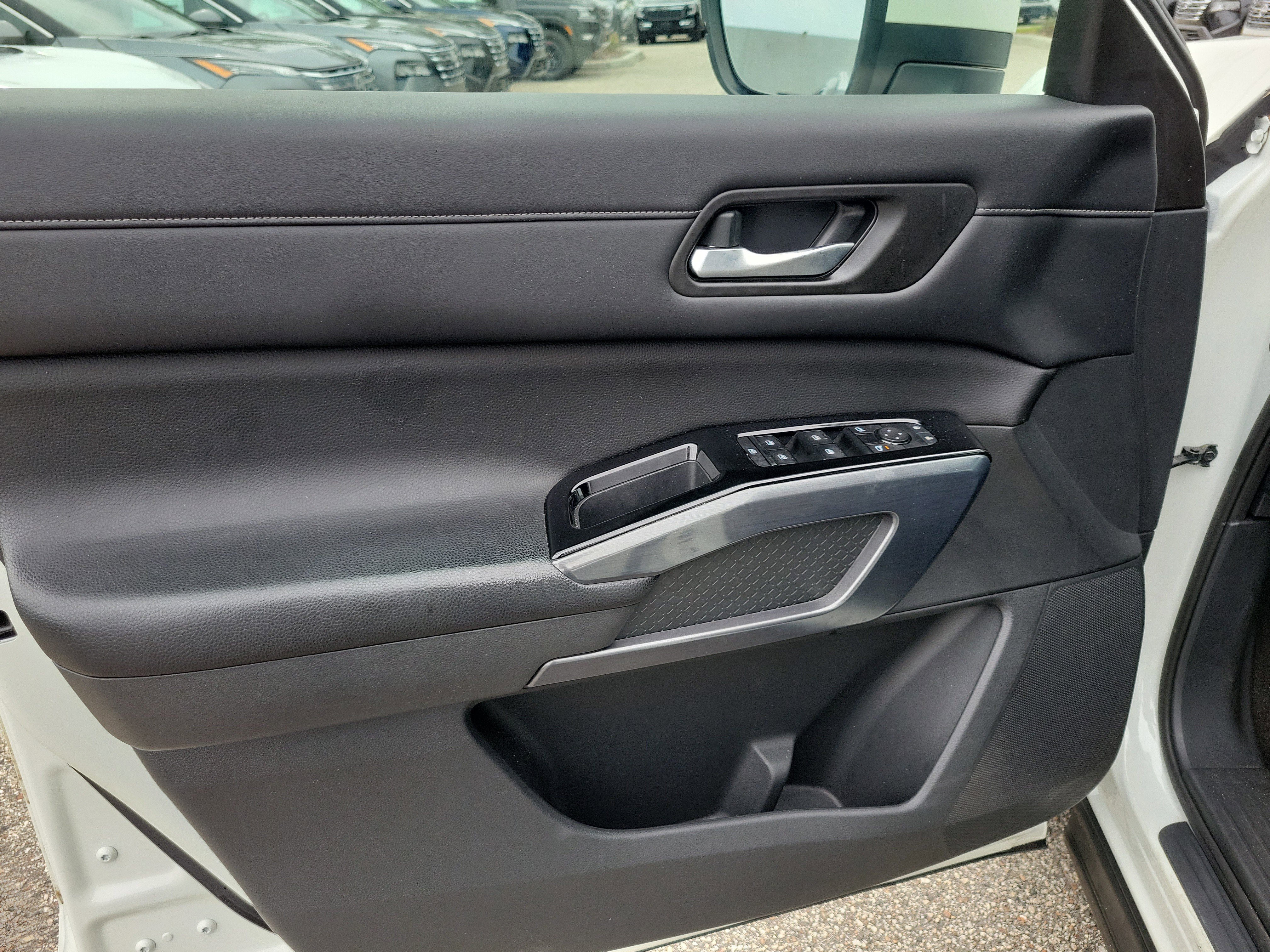 Certified 2023 Nissan Pathfinder SL w/ Cargo Package image 19