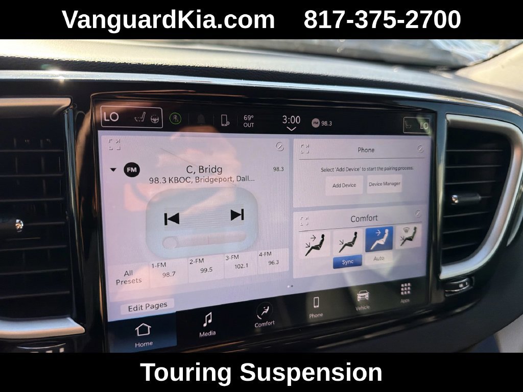 Used 2024 Chrysler Pacifica Touring-L FWD image 14
