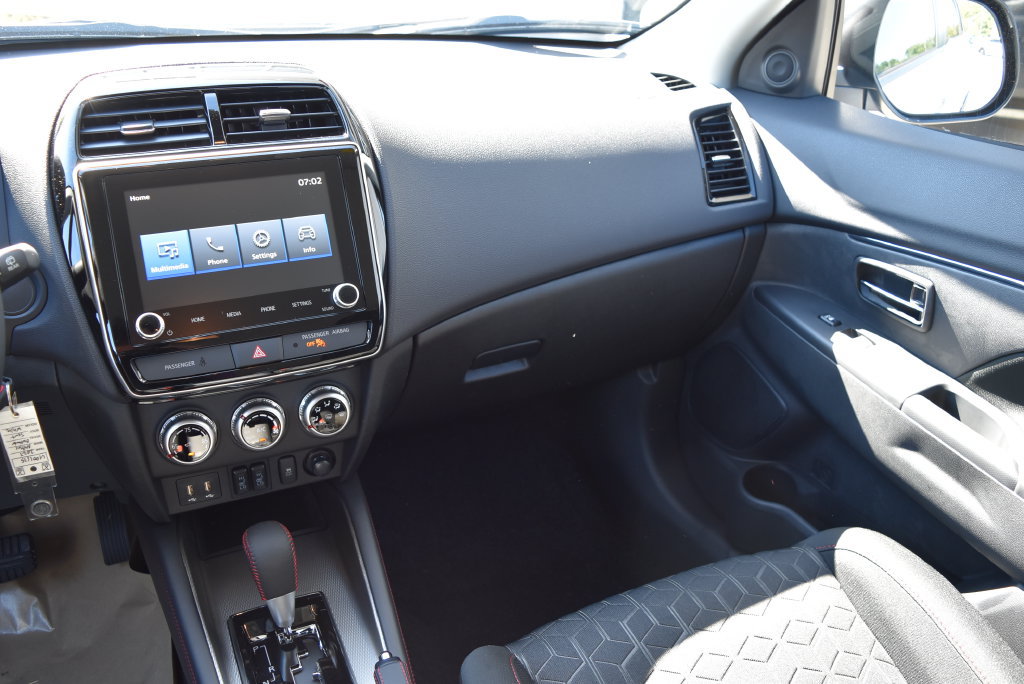 New 2027 Mitsubishi Outlander Sport LE AWD/4WD image 8