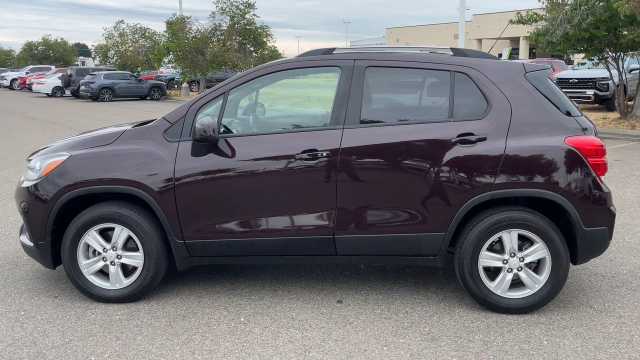Used 2022 Chevrolet Trax LT w/ Driver Confidence Package AWD/4WD image 4