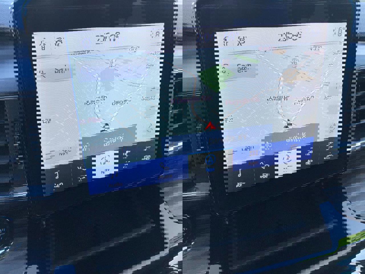 Used 2023 Ford Explorer Limited image 23