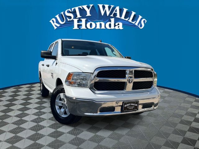 Used 2023 RAM 1500 Classic SLT w/ Electronics Group AWD/4WD image 1