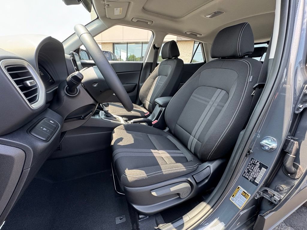 Certified 2026 Hyundai Venue SEL FWD image 35