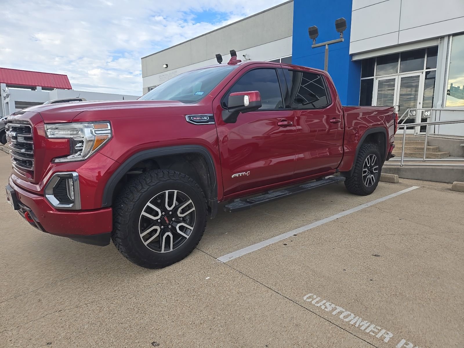 Used 2020 GMC Sierra 1500 AT4 w/ AT4 Premium Package image 2