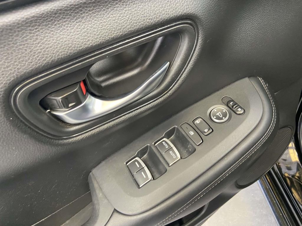 Used 2023 Honda HR-V EX-L image 17