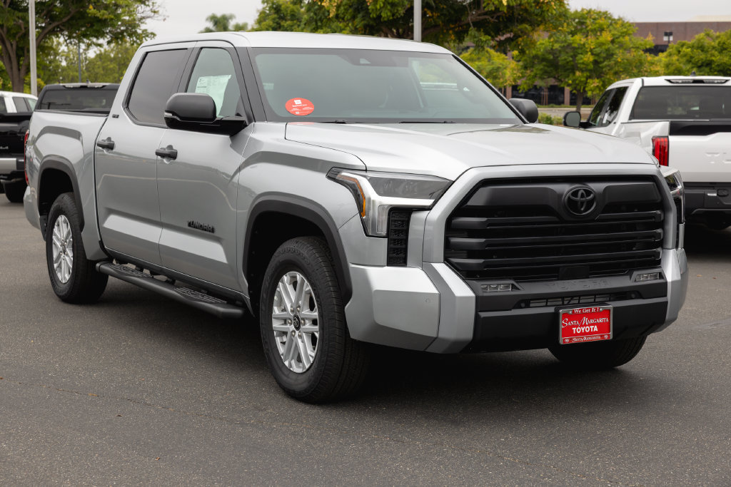 New 2026 Toyota Tundra SR5 w/ SR5 Convenience Package RWD image 3