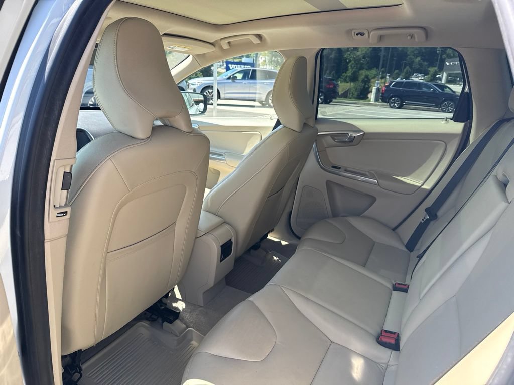 Used 2016 Volvo XC60 T5 Premier AWD/4WD image 12