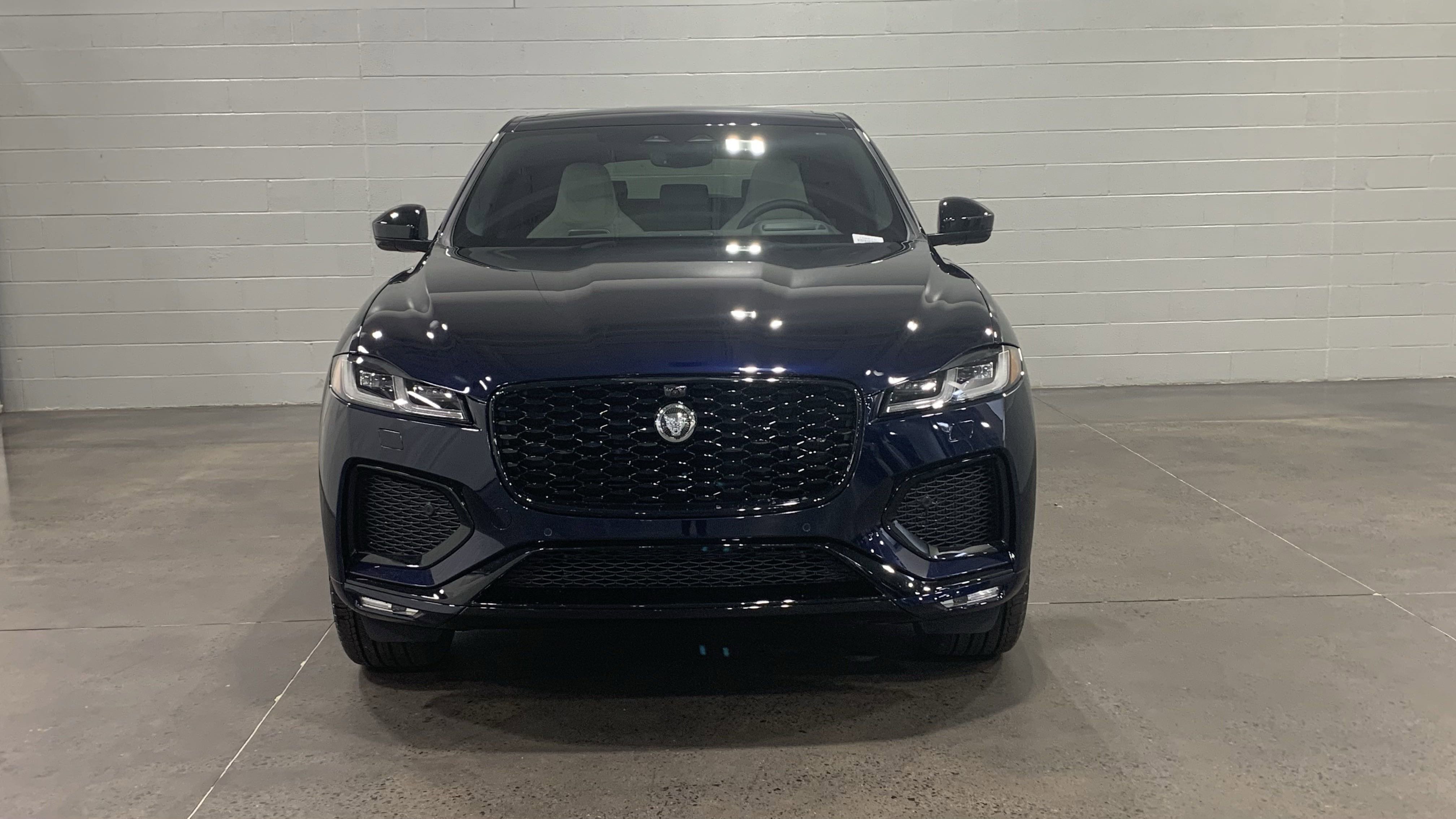 Used 2026 Jaguar F-PACE R-Dynamic S image 9