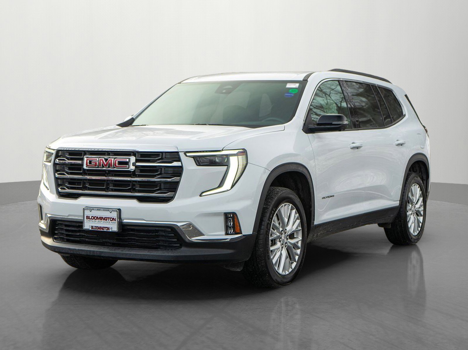 Used 2024 GMC Acadia Elevation image 3