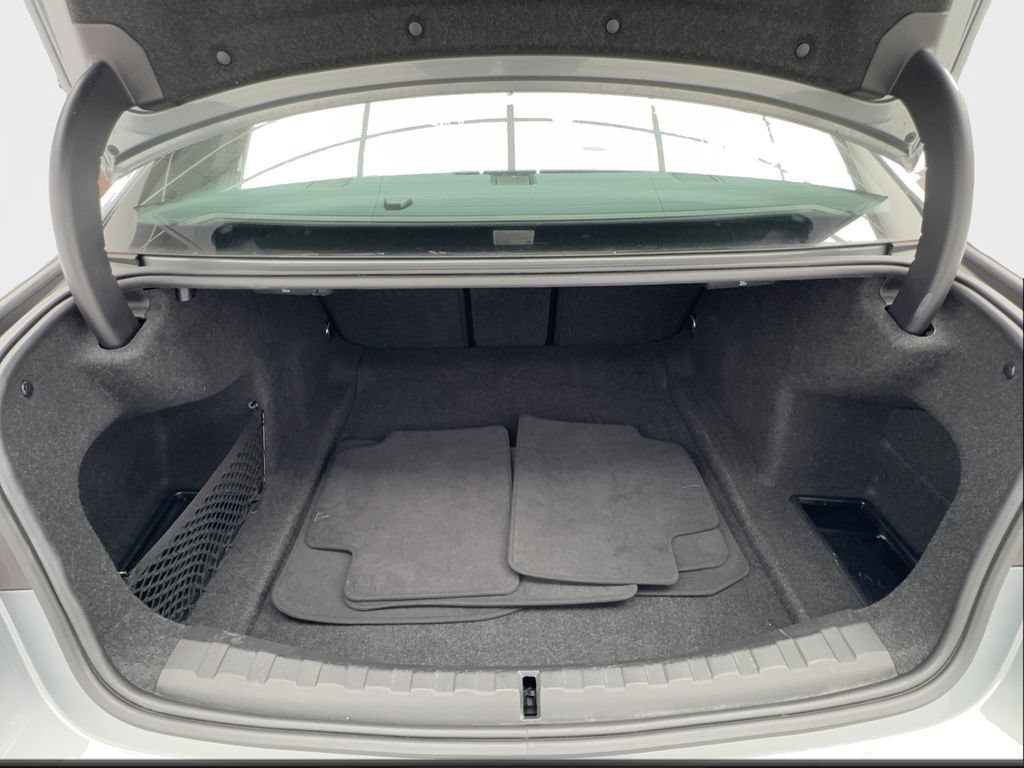 Used 2024 BMW 330i Sedan RWD image 18