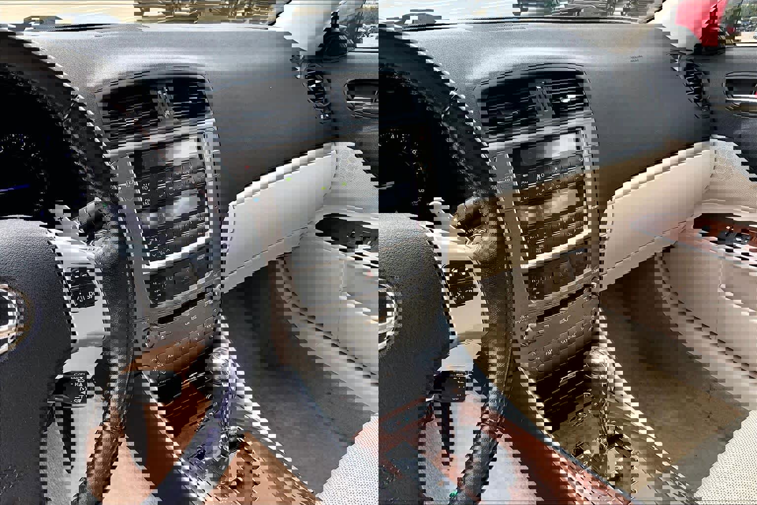 Used 2014 Lexus IS 250C RWD image 7