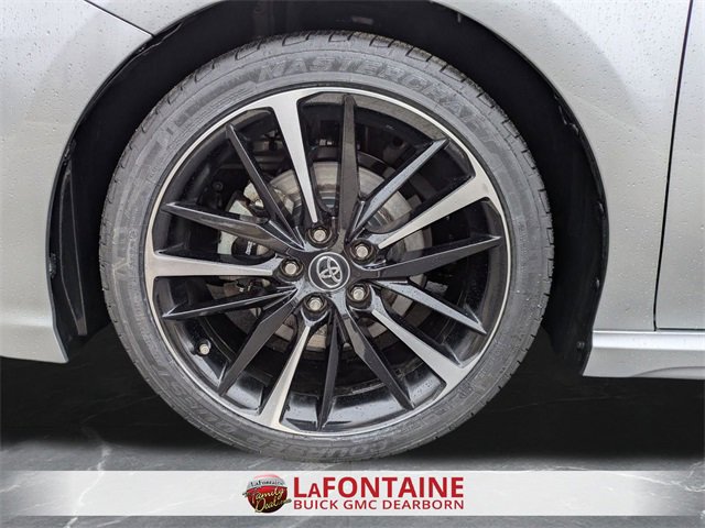 Used 2020 Toyota Camry XSE image 32