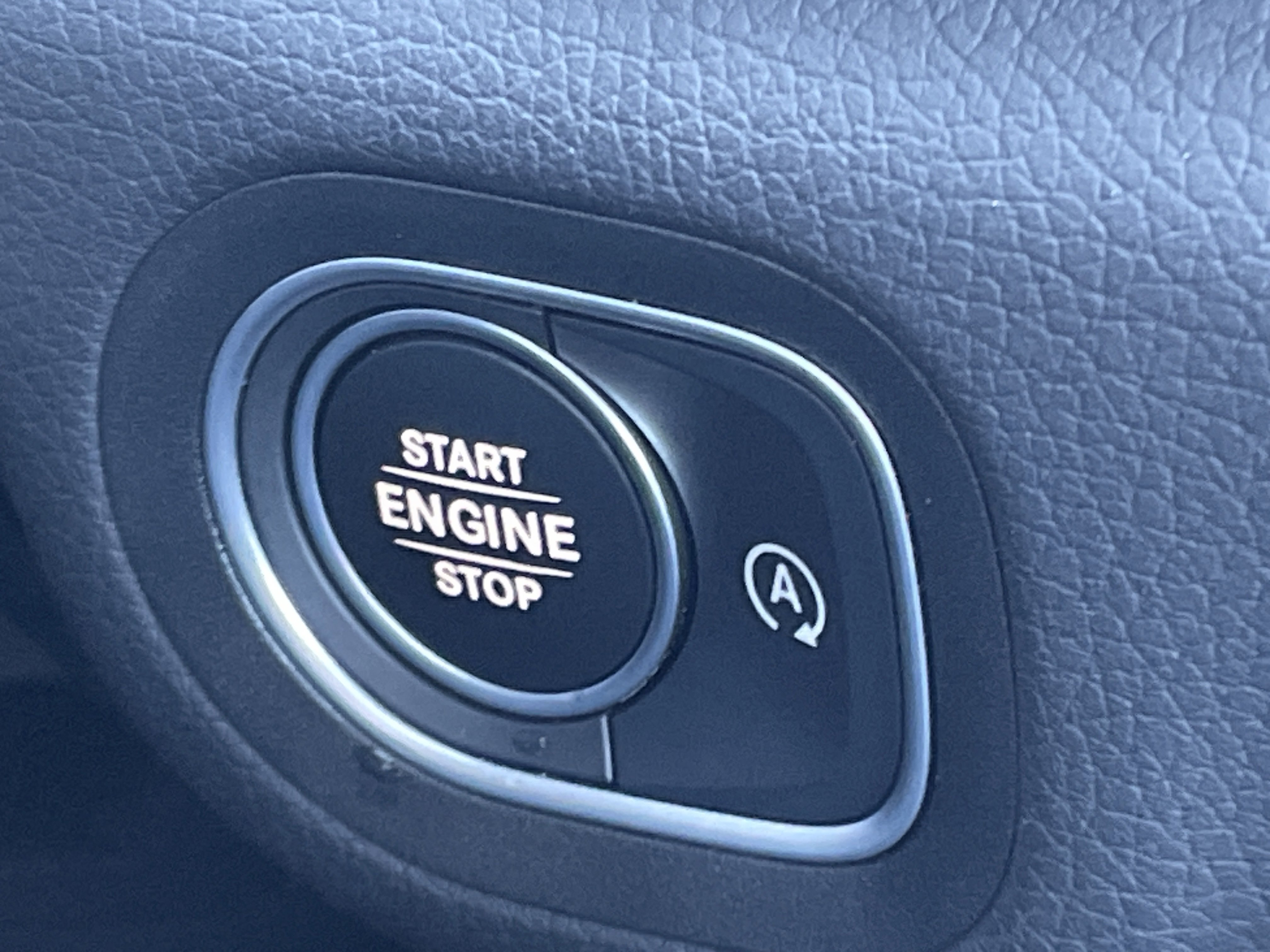 Used 2025 Mercedes-Benz GLS 450 4MATIC image 31