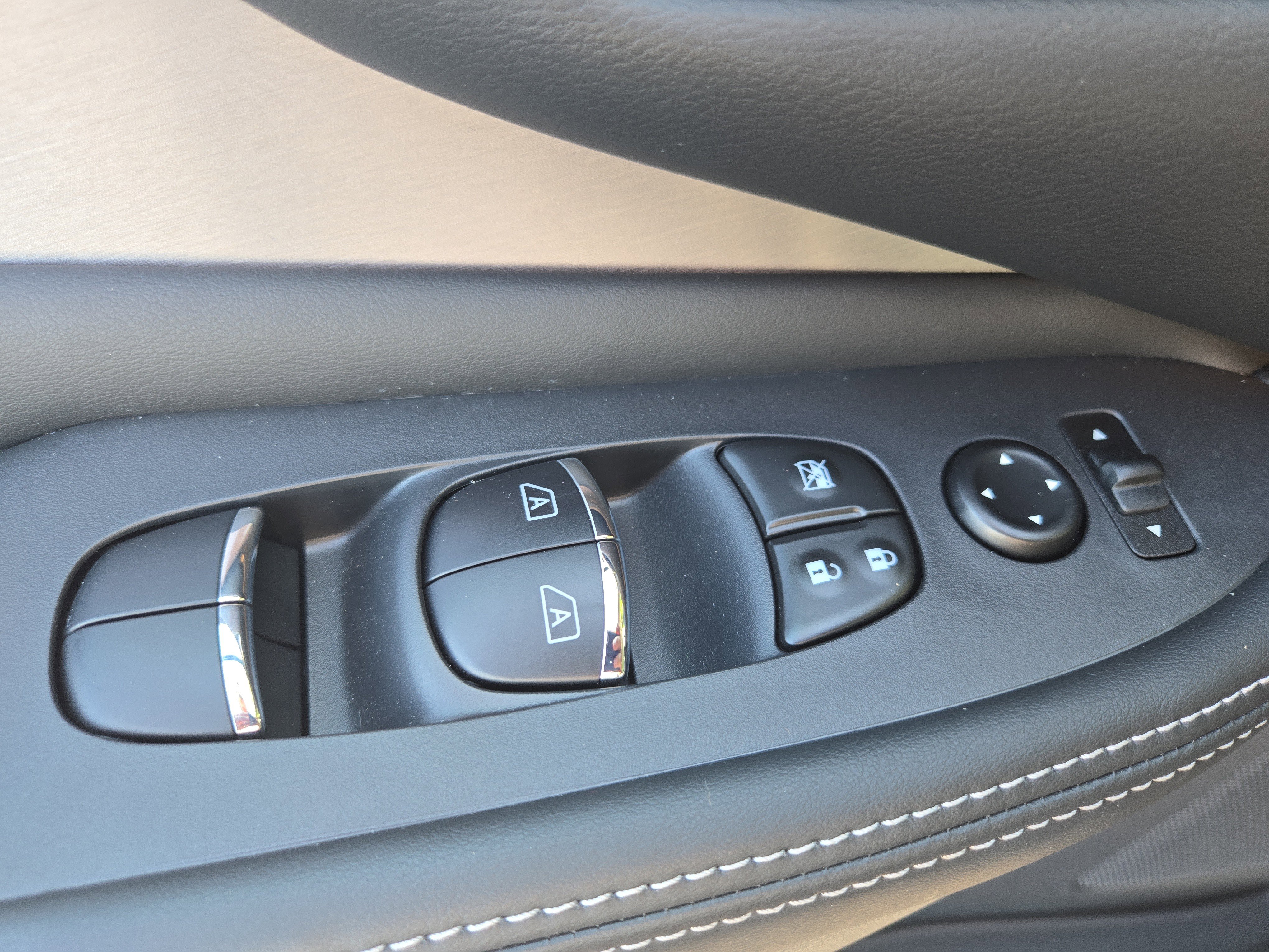 Certified 2024 Nissan Murano SL image 16