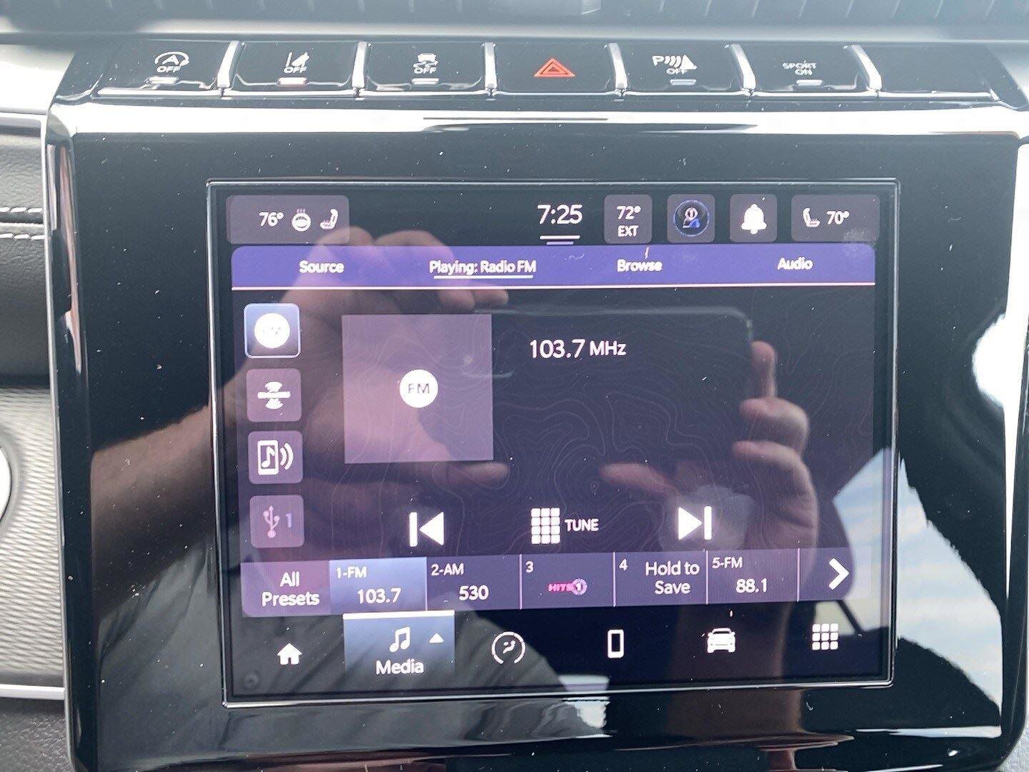 New 2025 Jeep Grand Cherokee Altitude image 11