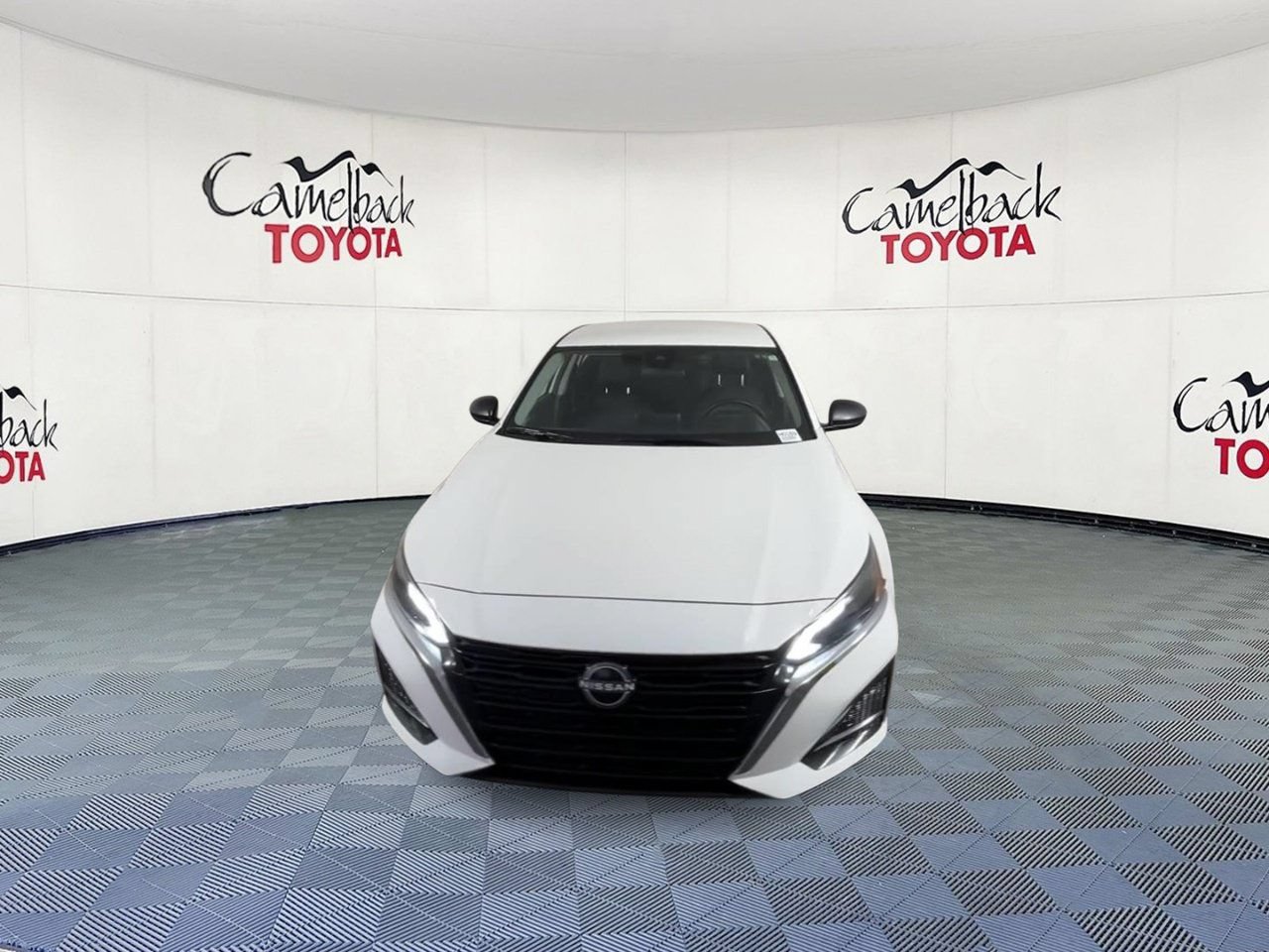 Used 2025 Nissan Altima 2.5 SV FWD image 6