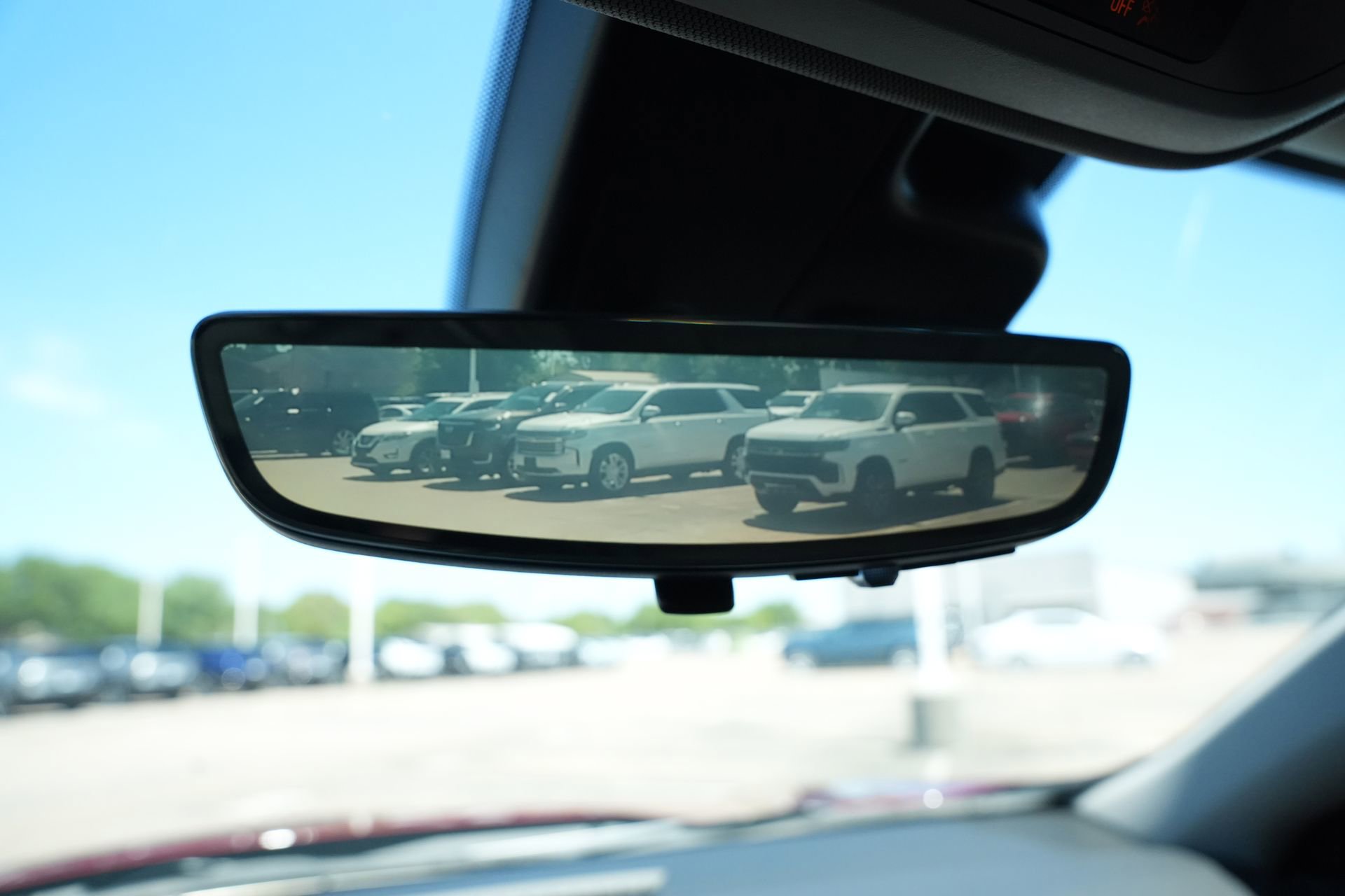 Used 2022 Cadillac XT4 Premium Luxury w/ Enhanced Visibility Package image 15