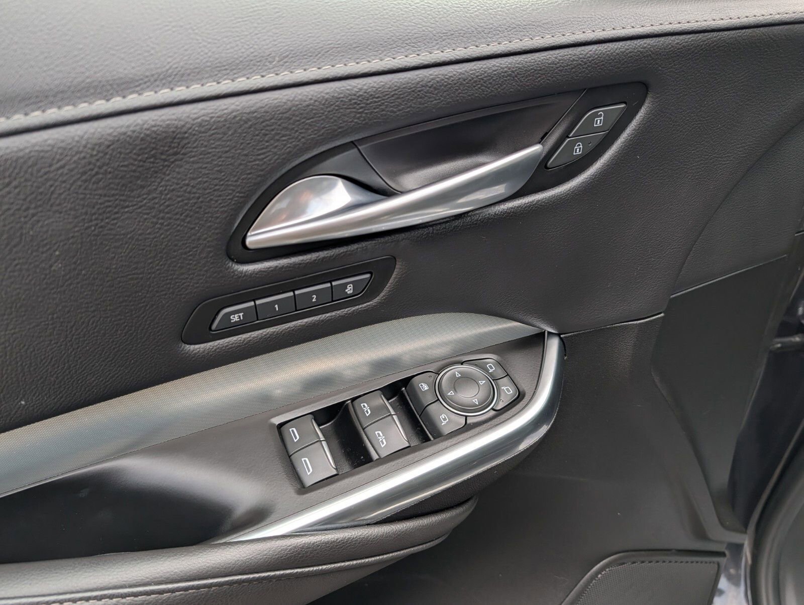 Certified 2023 Cadillac XT4 Premium Luxury w/ LPO, Onyx Lite Package image 34