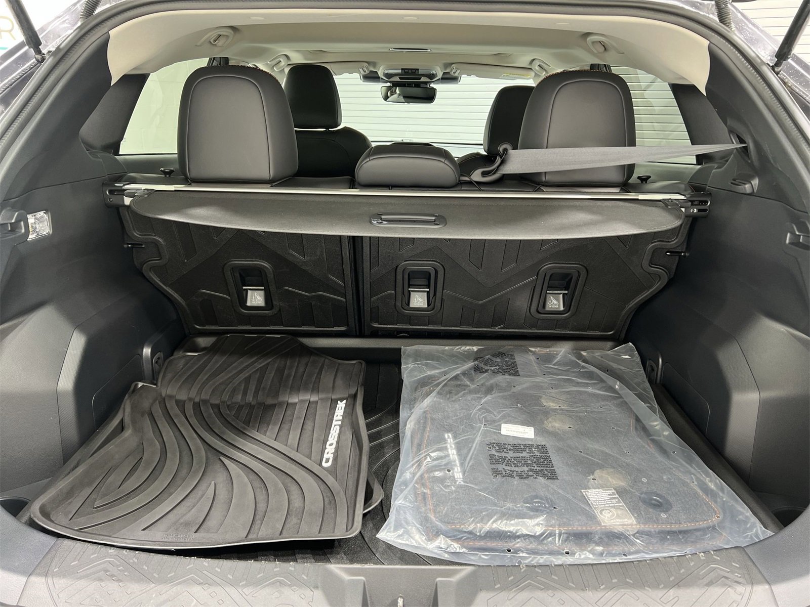 Certified 2025 Subaru Crosstrek 2.5i Limited w/ Crosstrek Mirror Package image 23