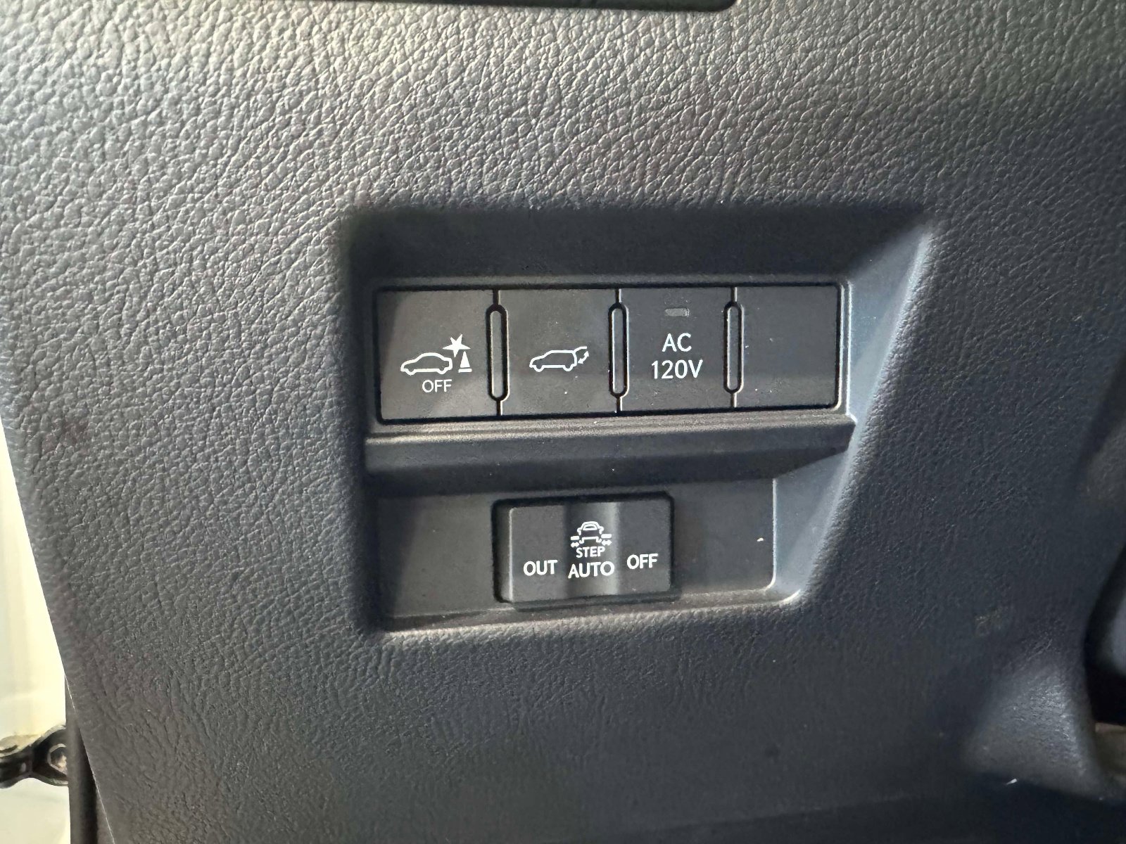Used 2024 Lexus GX 550 w/ Cold Area Package image 34